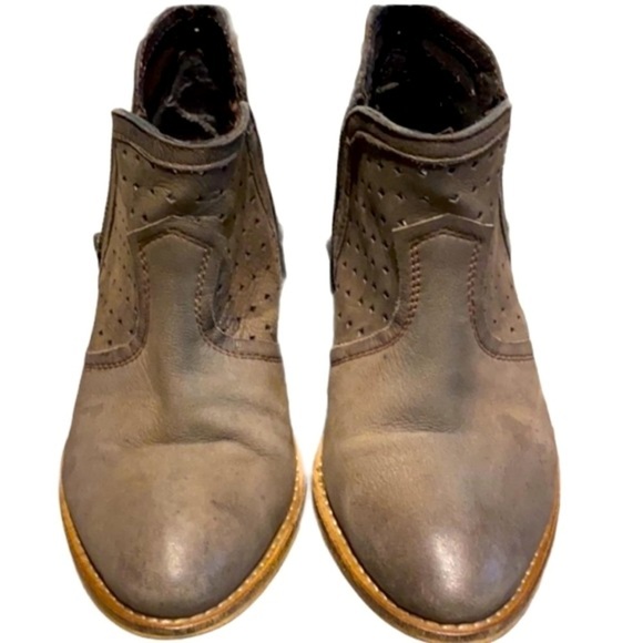 Diba True Show Tunes Western Tan Bootie 6.5 - Picture 2 of 11